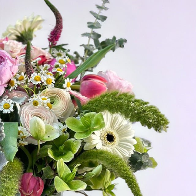 JENEEN FLOWERS FLOWERS VASE FRONYA FOSHAY