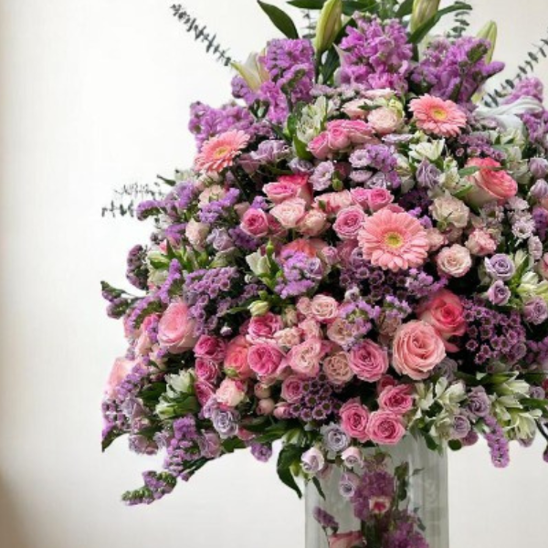 JENEEN FLOWERS FLOWERS VASE LILY PINK  ONE FACE