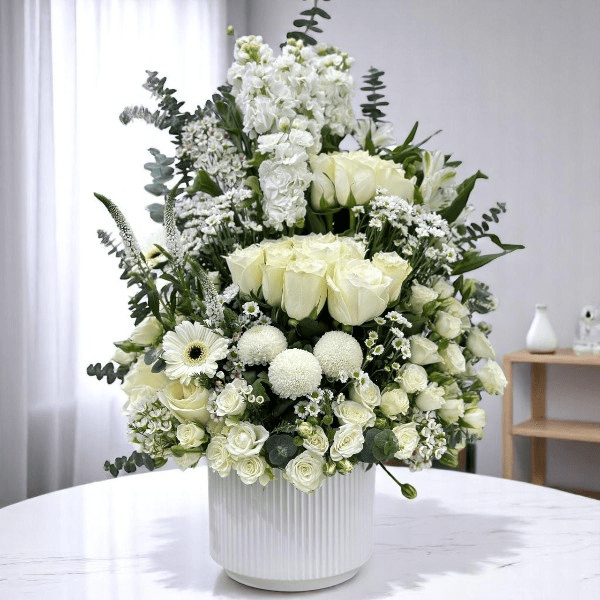 JENEEN FLOWERS FLOWERS VASE Metula white ceramic