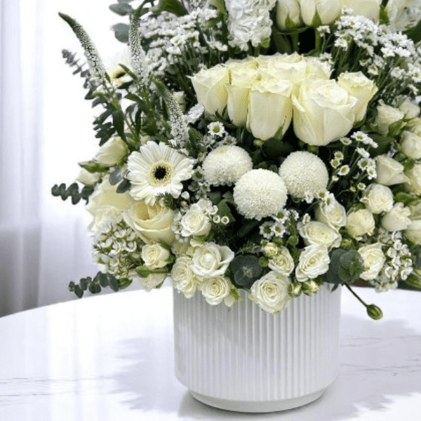 JENEEN FLOWERS FLOWERS VASE Metula white ceramic